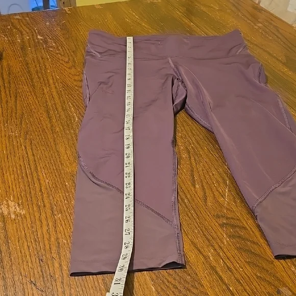 Under Armour Women's Purple Leggings - Picture 4 of 4